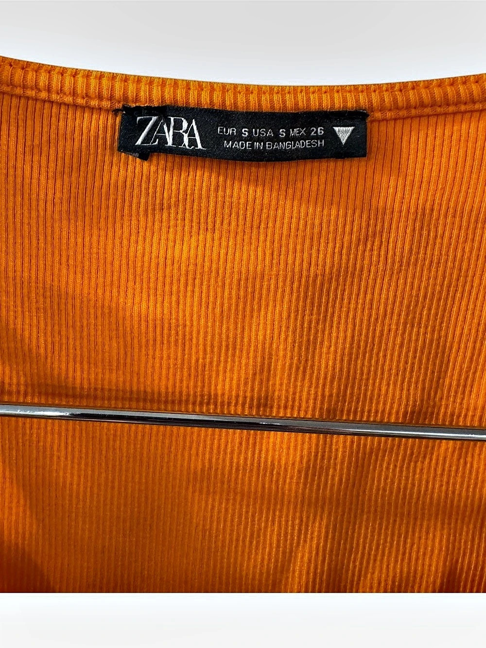Zara Ribbed Ruffle Cap Sleeve Ruched Front Crop Top - Picture 3 of 6